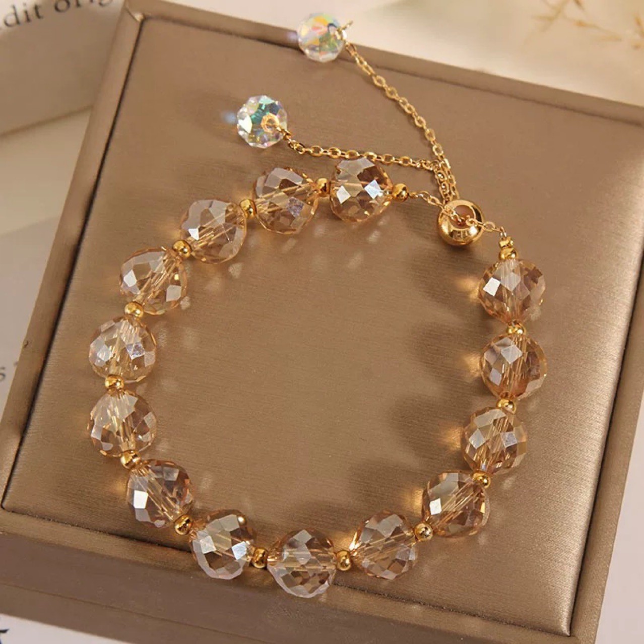 O1CN01pzfC211wyieBxeZf1_3585976377-0-cib.jpg Crystal Woven Bracelet Women's Fashion High-end Simple Round - Image 1