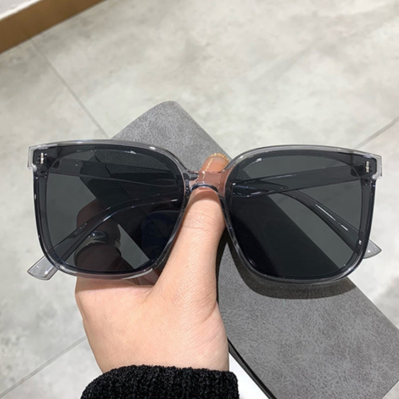 d90961ee-9a7c-4748-98a2-0637d913df20-1.jpg New Glasses Men And Women Black Frame Sunglasses - Image 1